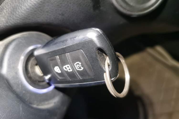 Used Dongfeng Fengon S560 2018 1.8L Manual Comfort 7-Seater Vehicle Key