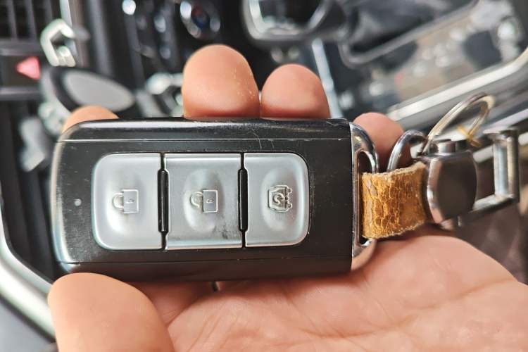 Used Dongfeng Fengon S560 2018 1.8L CVT Urban Model 7 Seats Vehicle Key