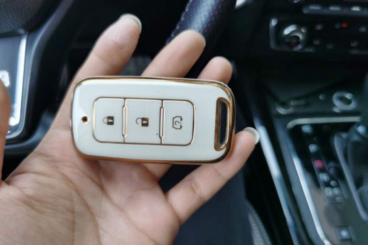 Used Dongfeng Fengon S560 2018 1.8L CVT Smart Connect 7-Seater Vehicle Key