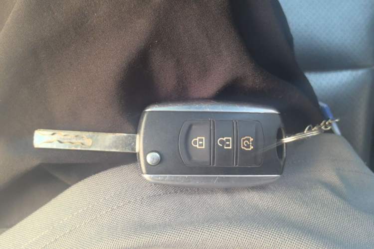 Used Dongfeng Fengon S560 2018 1.8L Manual Urban Model 7 Seats Vehicle Key