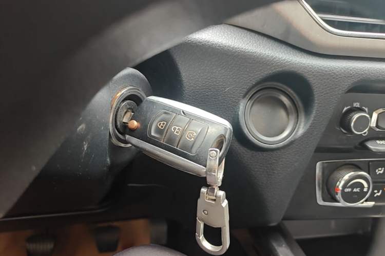 Used Dongfeng Fengon S560 2018 1.8L Manual Urban Model 7 Seats Vehicle Key