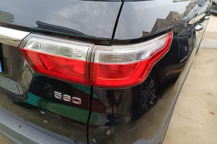 Used Dongfeng Fengon S560 2019 1.8L CVT Elite Model Right Rear Taillight