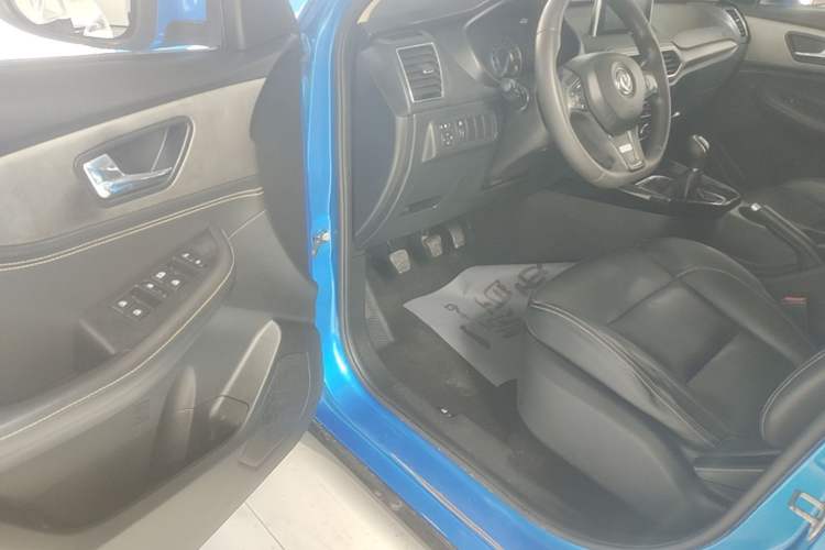 Used Dongfeng Fengon S560 2019 1.8L Manual Urban Model Driver Seat