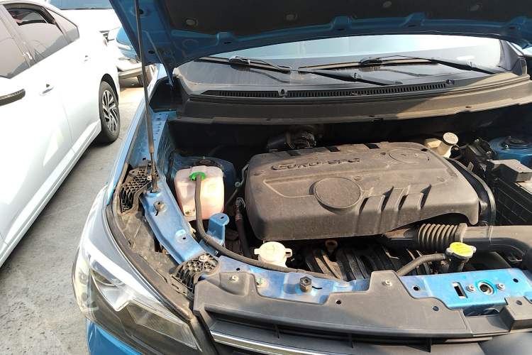 Used Dongfeng Fengon S560 2019 1.8L Manual Urban Model Engine Bay Right
