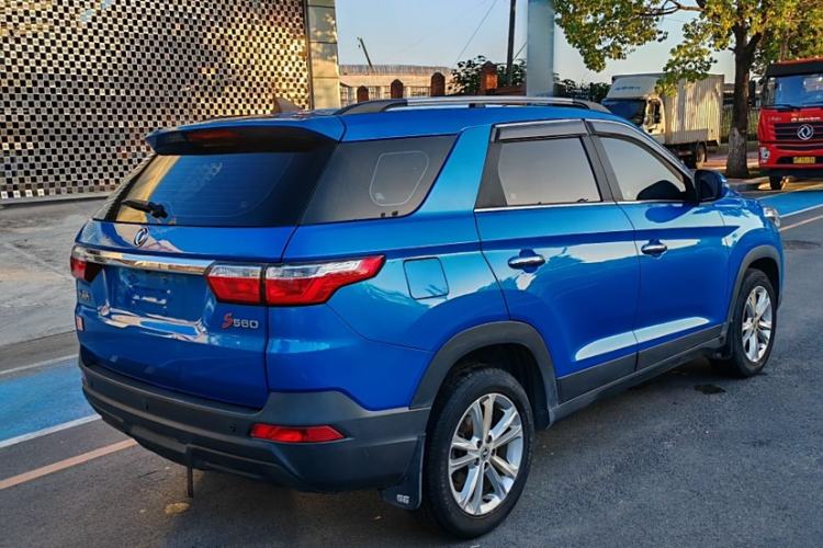 Used Dongfeng Fengon S560 2019 1.8L CVT Elite Model Exterior 5