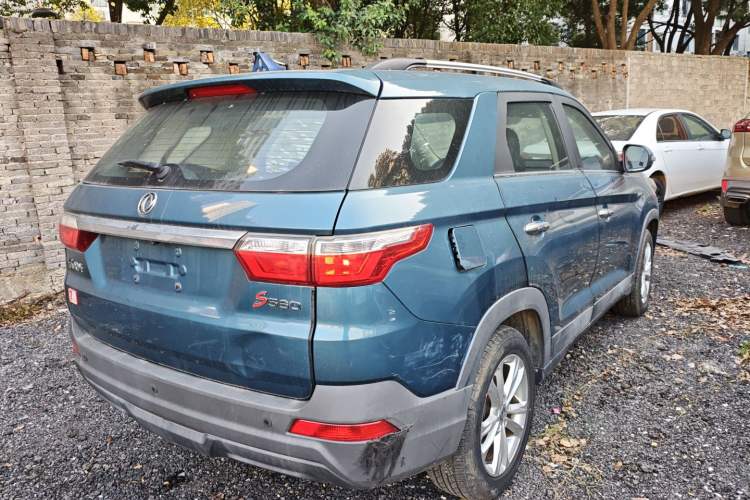 Used Dongfeng Fengon S560 2019 1.8L CVT Elite Model Exterior 5