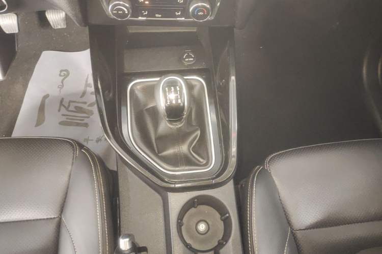 Used Dongfeng Fengon S560 2019 1.8L Manual Urban Model Gear Lever