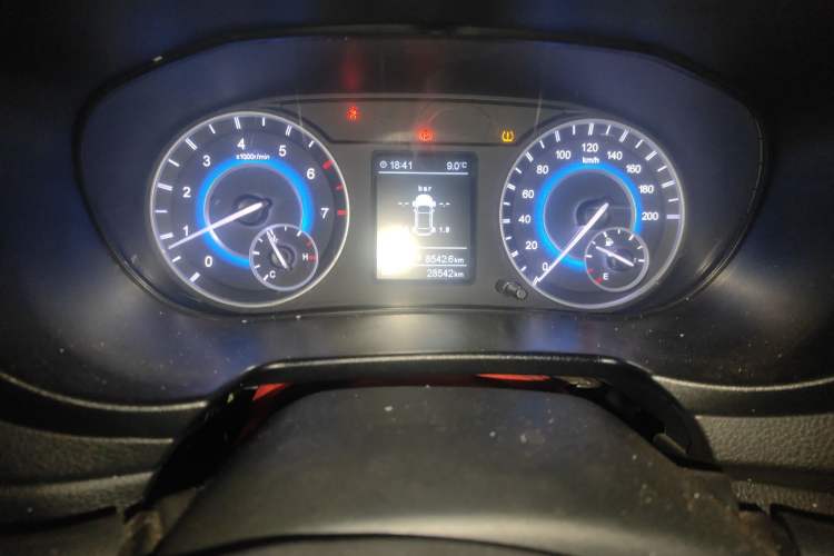 Used Dongfeng Fengon S560 2019 1.8L CVT Elite Model Instrument Cluster
