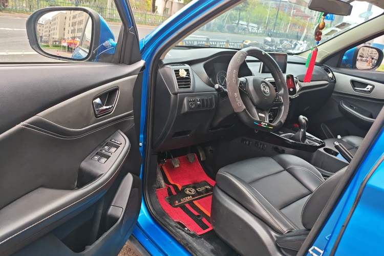 Used Dongfeng Fengon S560 2019 1.8L Manual Urban Model Interior 3