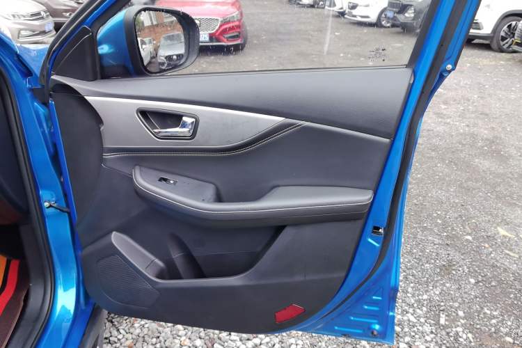 Used Dongfeng Fengon S560 2019 1.8L CVT Elite Model Interior 5