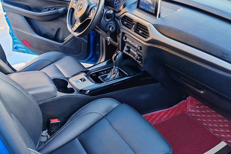 Used Dongfeng Fengon S560 2019 1.8L CVT Elite Model Interior 7