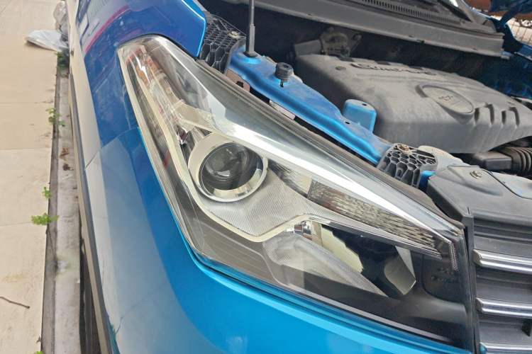 Used Dongfeng Fengon S560 2019 1.8L Manual Urban Model Right Front Headlight