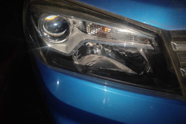 Used Dongfeng Fengon S560 2019 1.8L CVT Elite Model Right Front Headlight