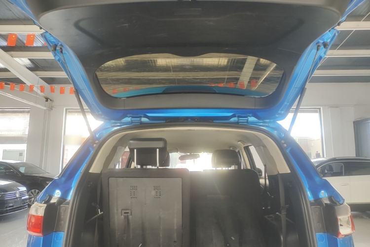 Used Dongfeng Fengon S560 2019 1.8L Manual Urban Model Trunk