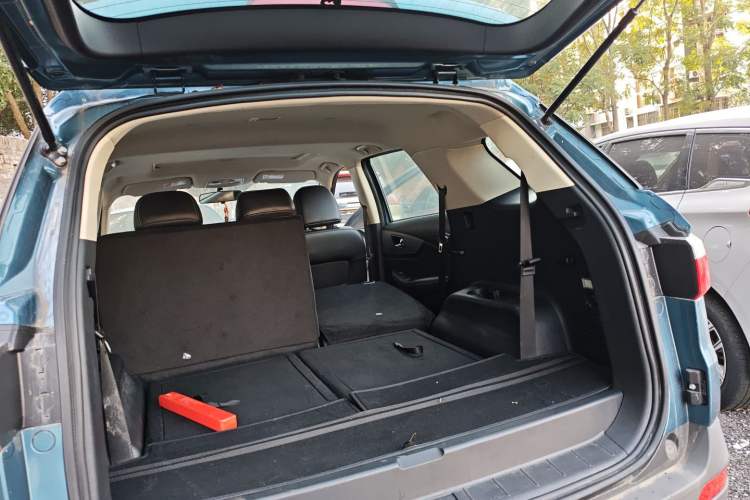 Used Dongfeng Fengon S560 2019 1.8L CVT Elite Model Trunk