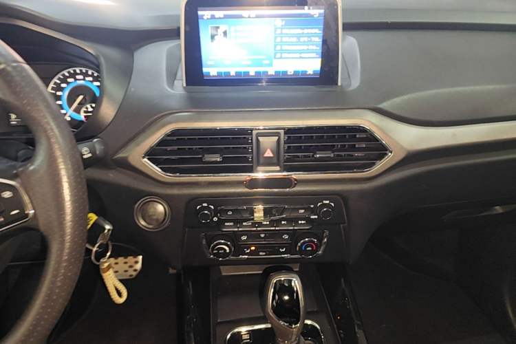 Used Dongfeng Fengon S560 2019 1.8L CVT Elite Model Audio And AC Panel