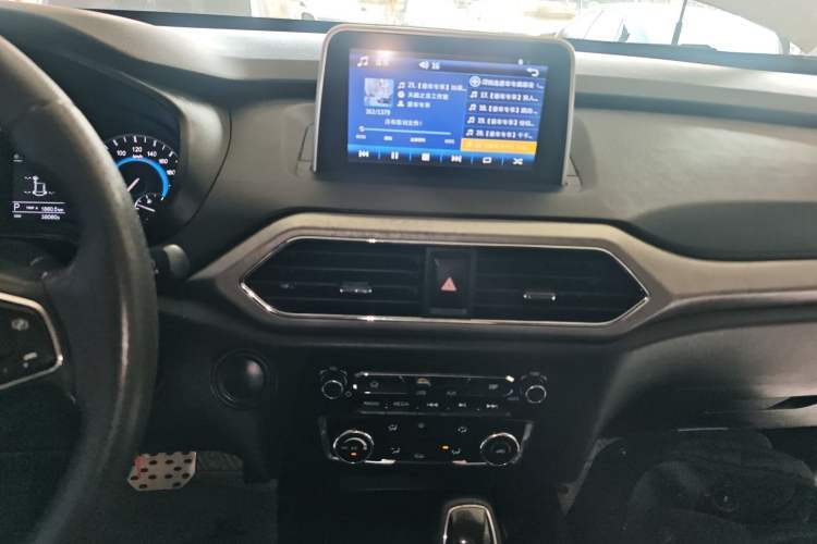 Used Dongfeng Fengon S560 2019 1.8L CVT Elite Model Audio And AC Panel