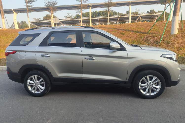 Used Dongfeng Fengon S560 2019 1.8L CVT Elite Model Exterior 1