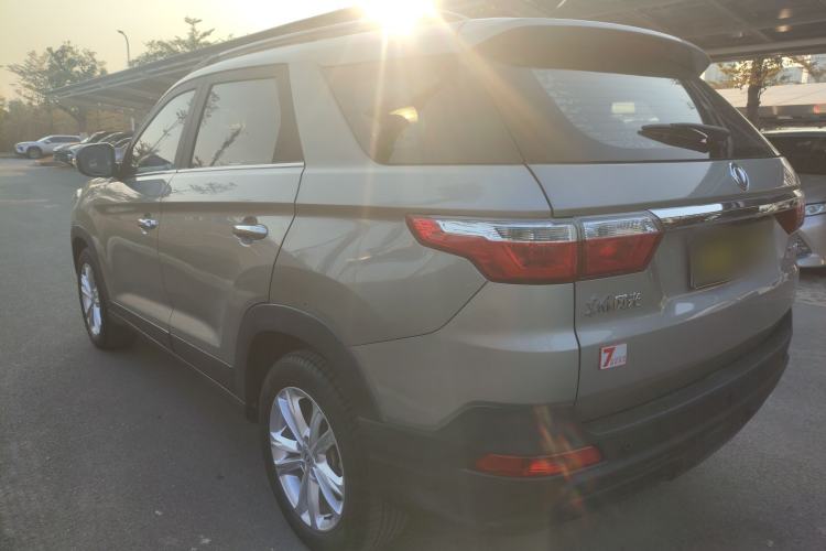 Used Dongfeng Fengon S560 2019 1.8L CVT Elite Model Exterior 5
