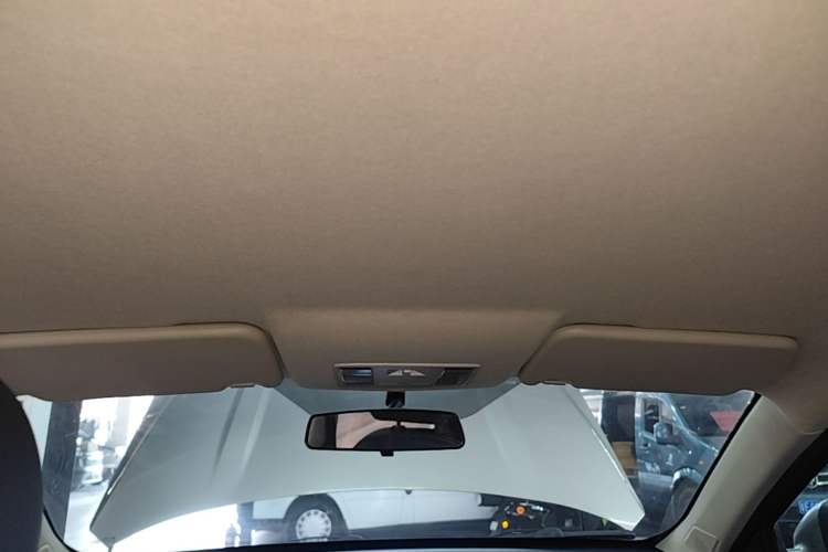 Used Dongfeng Fengon S560 2019 1.8L CVT Elite Model Headliner