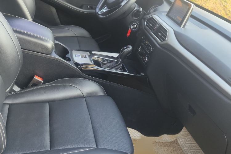 Used Dongfeng Fengon S560 2019 1.8L CVT Elite Model Interior 4