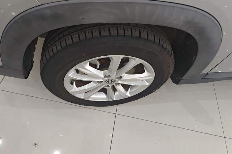 Used Dongfeng Fengon S560 2019 1.8L Manual Urban Model Left Front Wheel Hub