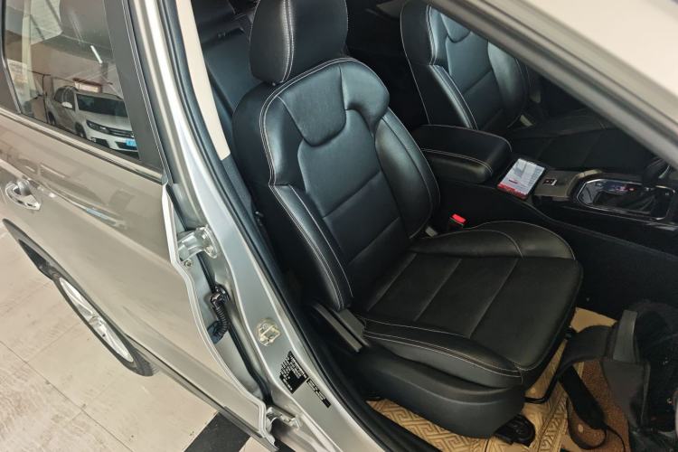Used Dongfeng Fengon S560 2019 1.8L CVT Elite Model Right Front Seat