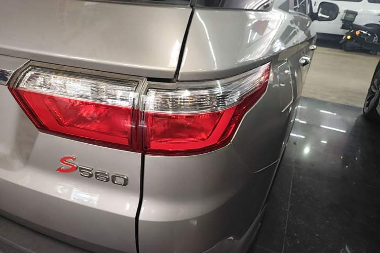 Used Dongfeng Fengon S560 2019 1.8L CVT Elite Model Right Rear Taillight