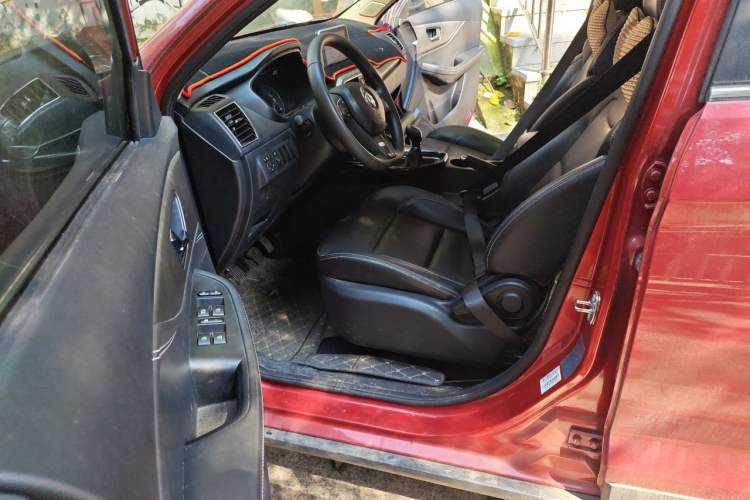 Used Dongfeng Fengon S560 2019 1.8L Manual Urban Model Driver Seat