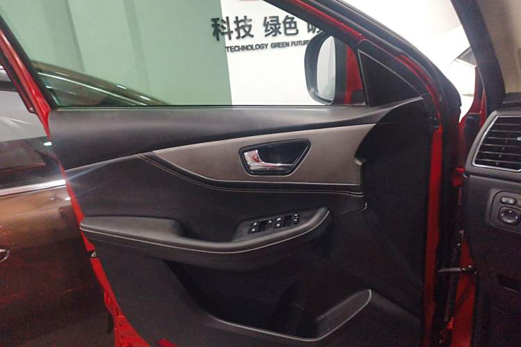 Used Dongfeng Fengon S560 2019 1.8L Manual Urban Model Left Front Door Interior