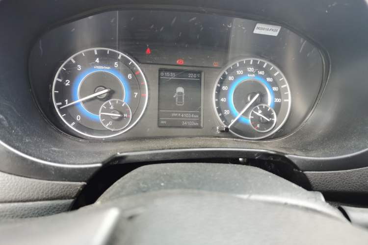 Used Dongfeng Fengon S560 2019 1.8L CVT Elite Model Odometer Close Up