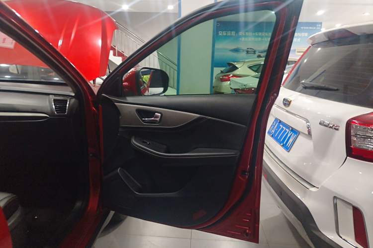 Used Dongfeng Fengon S560 2019 1.8L Manual Urban Model Right Front Door Interior
