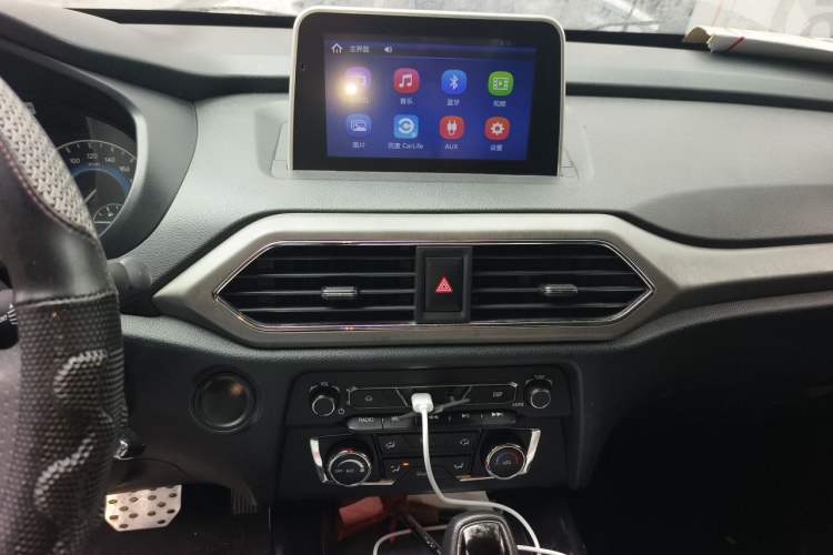 Used Dongfeng Fengon S560 2019 1.8L CVT Elite Model Audio And AC Panel