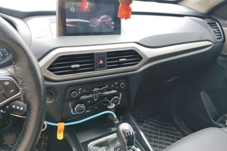 Used Dongfeng Fengon S560 2019 1.8L Manual Urban Model Audio And AC Panel