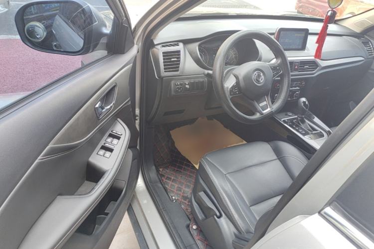 Used Dongfeng Fengon S560 2019 1.8L CVT Elite Model Driver Seat