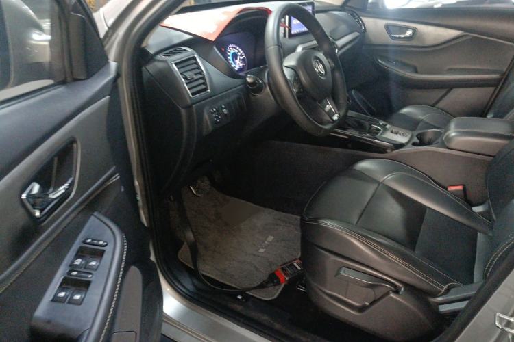 Used Dongfeng Fengon S560 2019 1.8L CVT Elite Model Driver Seat