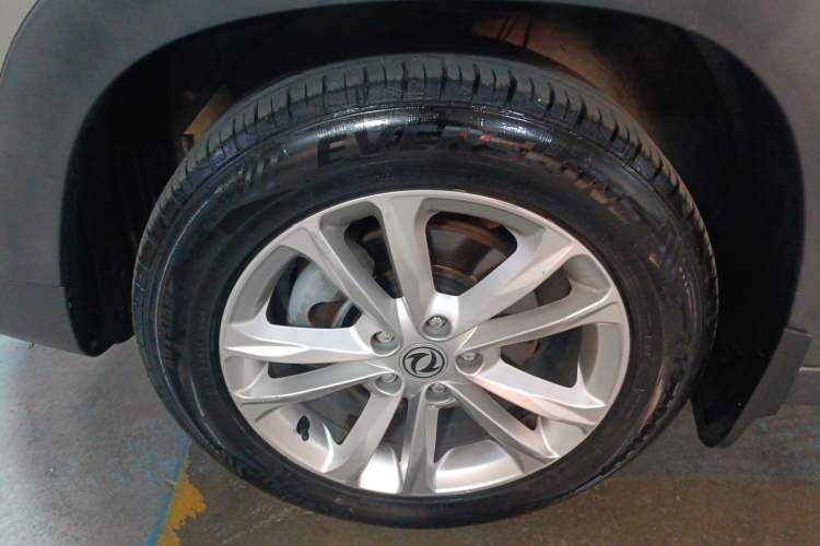 Used Dongfeng Fengon S560 2019 1.8L CVT Elite Model Exterior 4