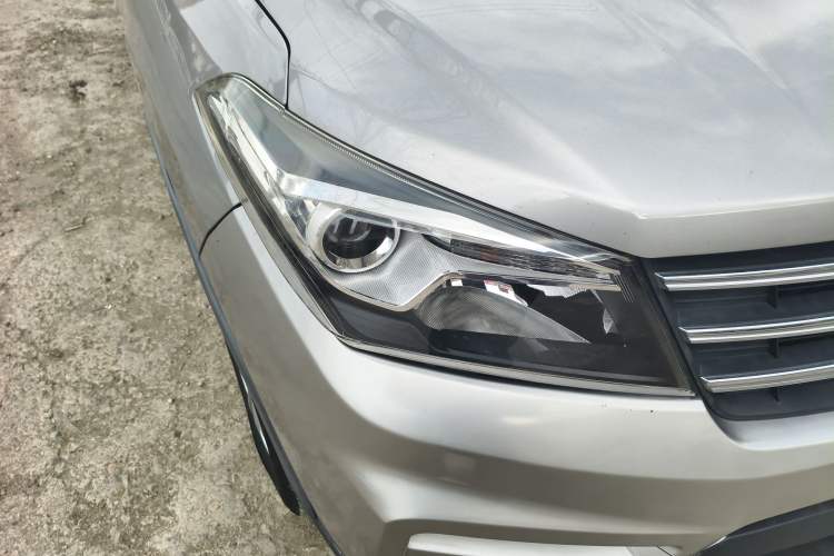 Used Dongfeng Fengon S560 2019 1.8L Manual Urban Model Exterior 6