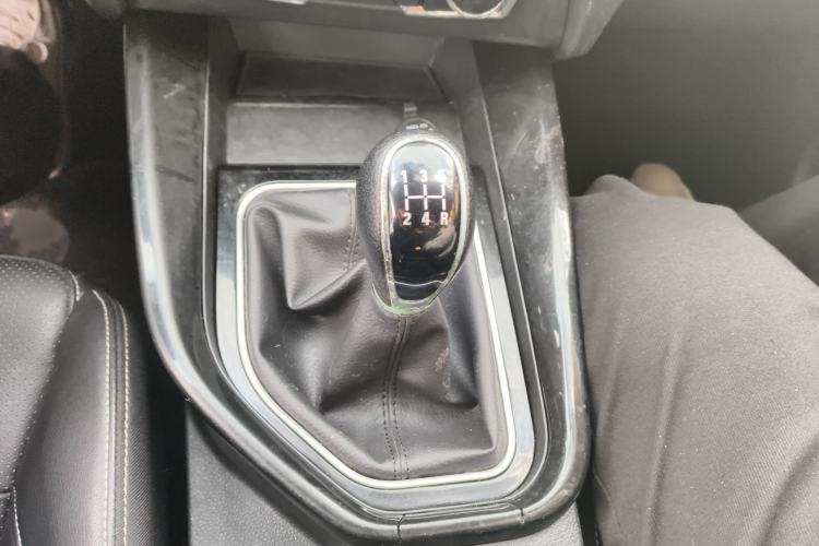 Used Dongfeng Fengon S560 2019 1.8L Manual Urban Model Gear Lever