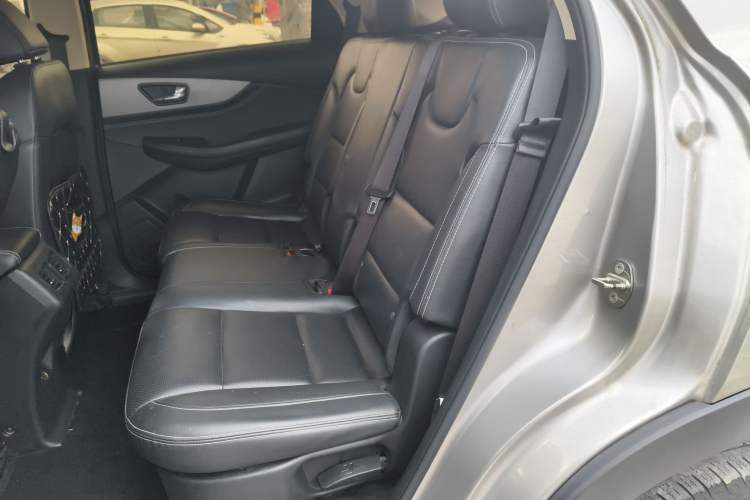 Used Dongfeng Fengon S560 2019 1.8L Manual Urban Model Interior 4