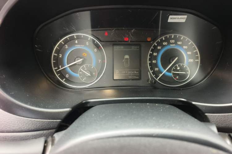 Used Dongfeng Fengon S560 2019 1.8L CVT Elite Model Odometer Close Up