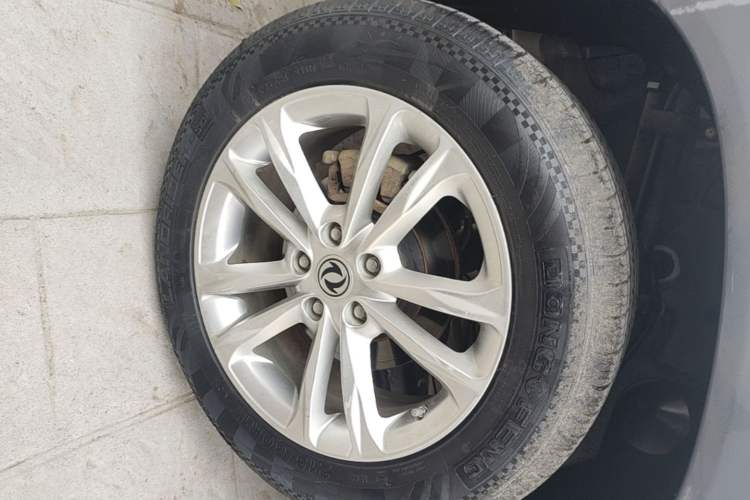Used Dongfeng Fengon S560 2019 1.8L CVT Elite Model Right Rear Wheel Hub