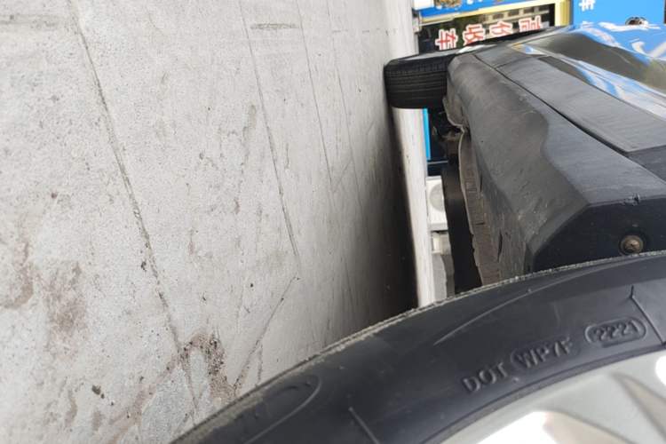 Used Dongfeng Fengon S560 2019 1.8L CVT Elite Model Right Side Sill
