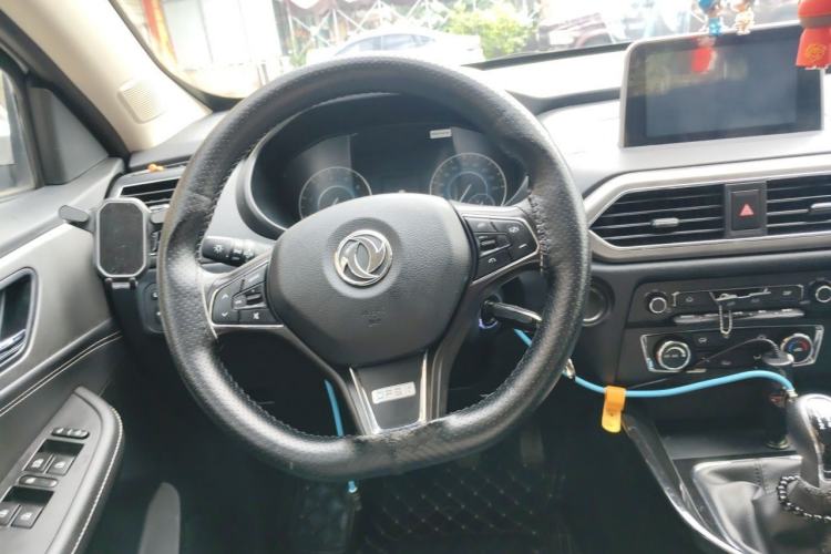 Used Dongfeng Fengon S560 2019 1.8L Manual Urban Model Steering Wheel