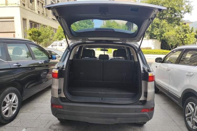 Used Dongfeng Fengon S560 2019 1.8L CVT Elite Model Trunk