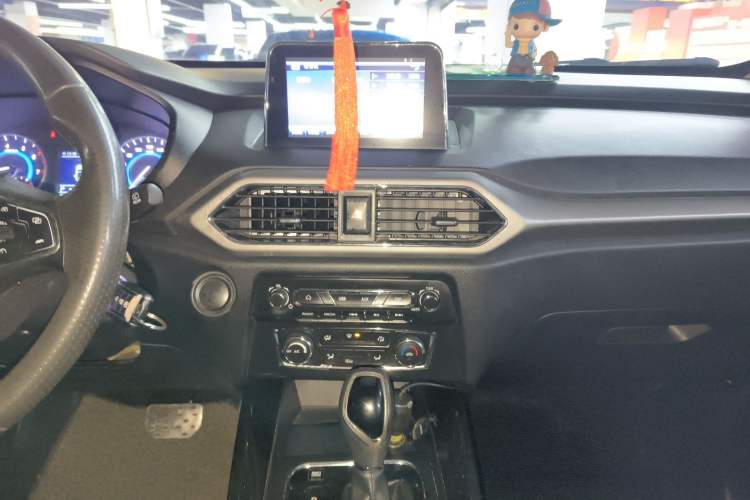 Used Dongfeng Fengon S560 2019 1.8L CVT Elite Model Audio And AC Panel