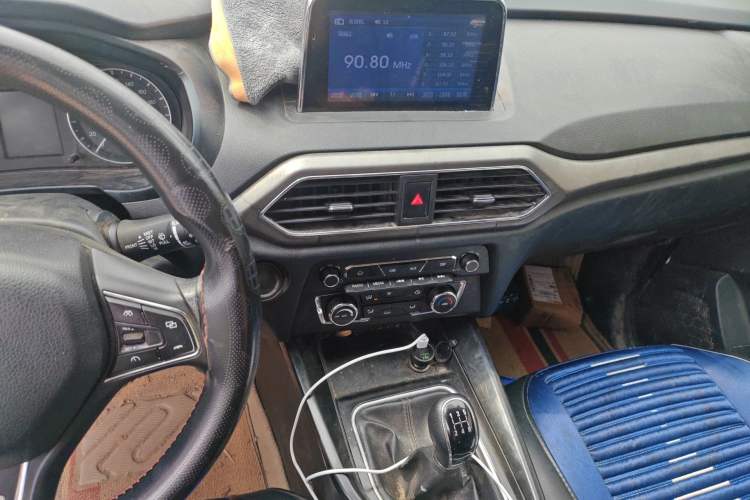 Used Dongfeng Fengon S560 2019 1.8L Manual Urban Model Audio And AC Panel