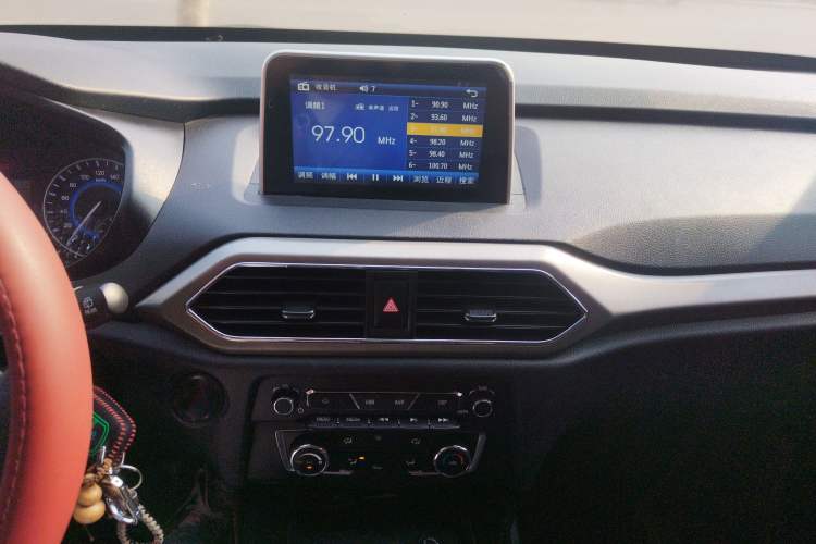 Used Dongfeng Fengon S560 2019 1.8L Manual Urban Model Audio And AC Panel