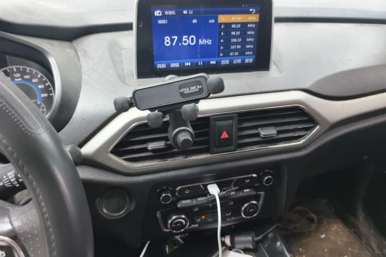 Used Dongfeng Fengon S560 2019 1.8L Manual Urban Model Audio And AC Panel