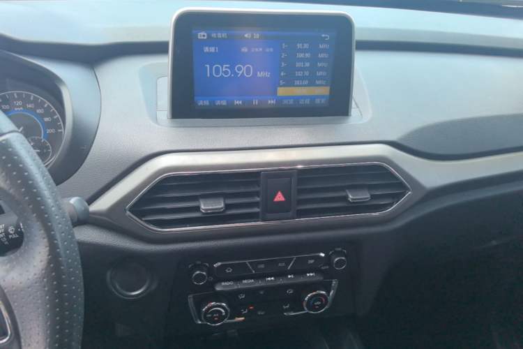 Used Dongfeng Fengon S560 2019 1.8L Manual Urban Model Audio And AC Panel